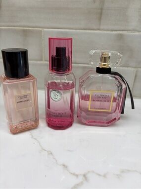Victoria Secret Bombshell Eau de Parfum 1.7 oz and 2 mini mist 2.5 oz